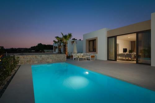 Luxury Villa Resort The Palms