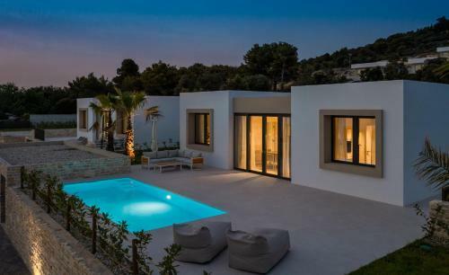 Luxury Villa Resort The Palms