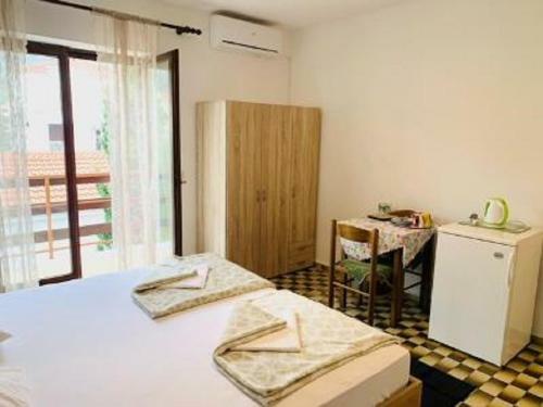 Hostal Apartments Asi - 60 M From Sea