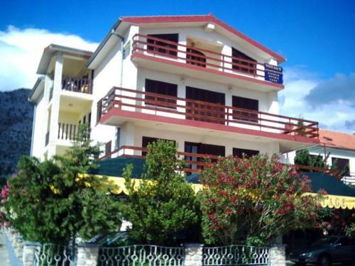 Hostal Apartments Asi - 60 M From Sea