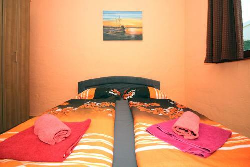 Hostal 4 Bedroom Guest House In Tisno