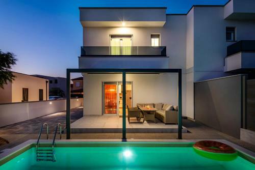 Villa Holiday Home Konkreta