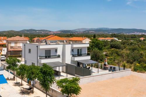 Villa Holiday Home Konkreta