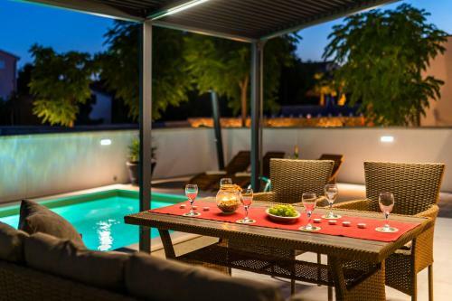 Villa Holiday Home Konkreta