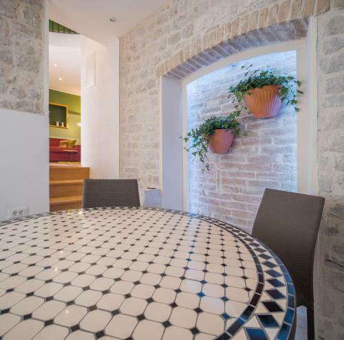 Olive Grove Of ?ibenik - Apartment With Gallery