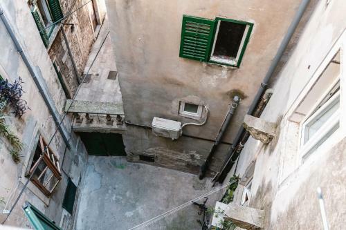 Beautiful Apartment San Michele - In The Old Town!
