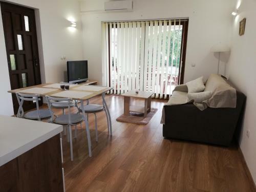 Apartmani I Kamp Turanj-?amuga