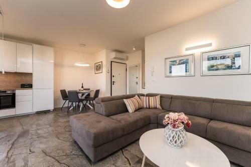 Deluxe Apartment Cigit
