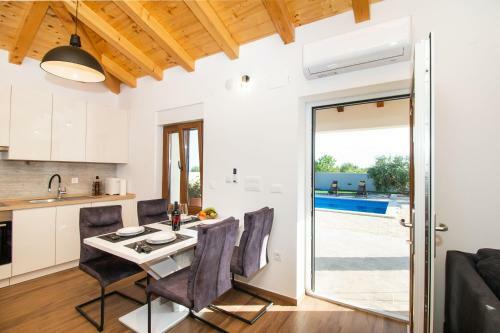 Villa Lunis