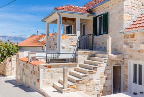 Apartmani ?anaki Supetar
