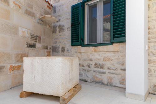 Apartmani ?anaki Supetar