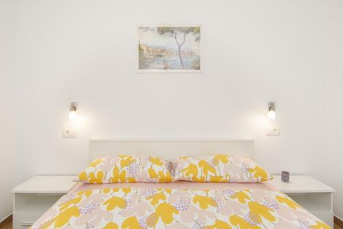 Apartment Bruneta 2 With Terrace