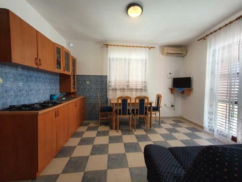 Apartmani Tribunj Biserka