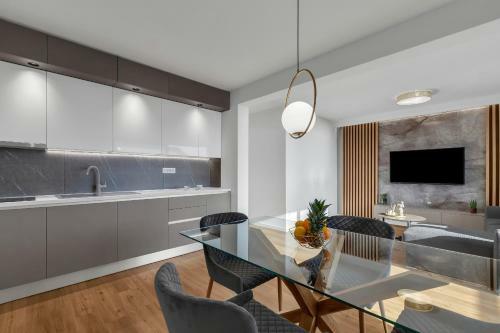 1-2. Luxury Apartments L&l Tucepi - 100m From The Beach