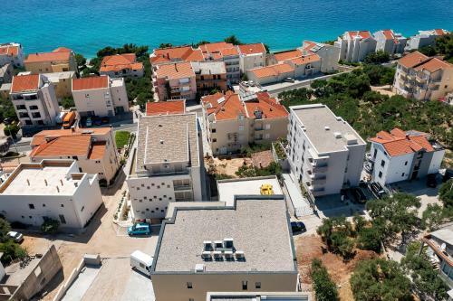 3-4. Luxury Apartments L&l Tucepi - 100m From The Beach