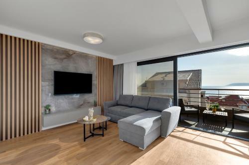 5-6 Luxury Apartments L&l Tucepi - 100m From The Beach