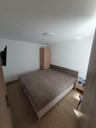 Napf�ny Vend�gh�z