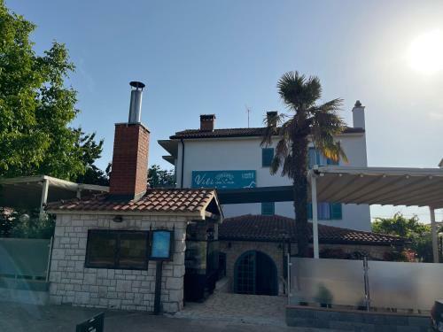 Apartment's & Restorant Vili