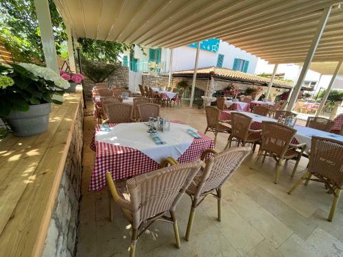 Apartment's & Restorant Vili