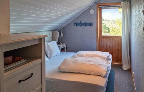 Nice Home In Ris�r With Sauna, Wifi And 4 Bedrooms #038