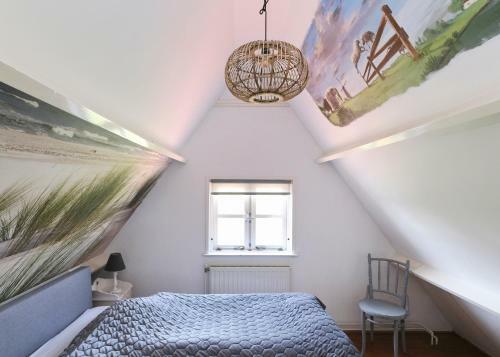 Idyllisch En Knus Huisje Met Prachtige Veranda.