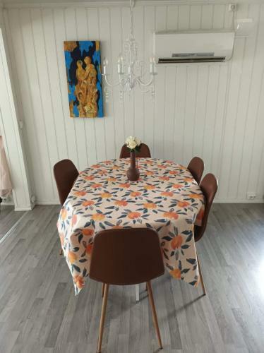 Bolig Med Sj� Utsikt