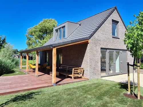 Villa 82 Op Recreatiepark De Wielen