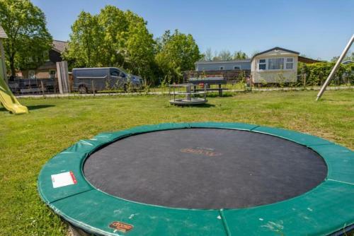 Villa 82 Op Recreatiepark De Wielen