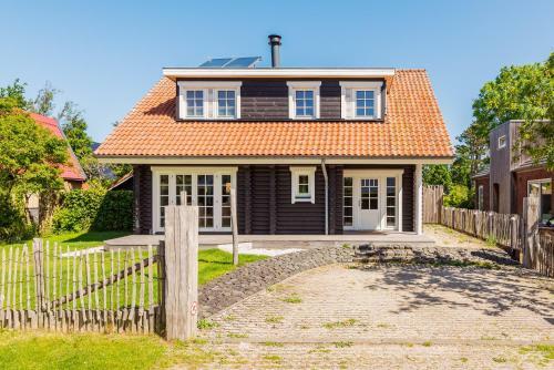 Villa Strandhuis De Pierewaaier