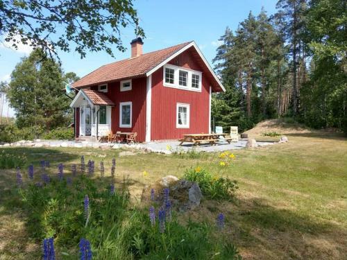 Sandbacken Cottage In The Forest