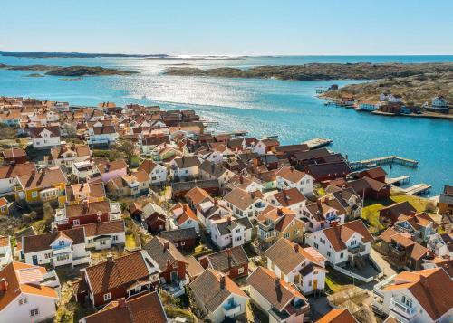 Charming House In Moll�sund