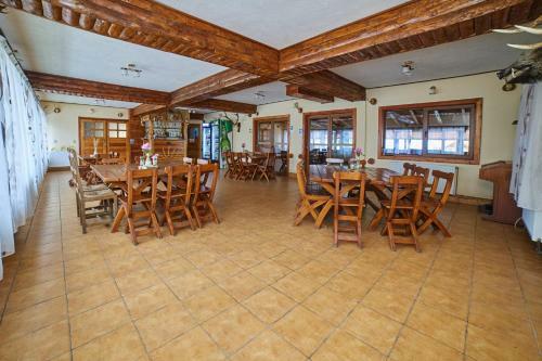 Hostal Pensiunea Col? Alb