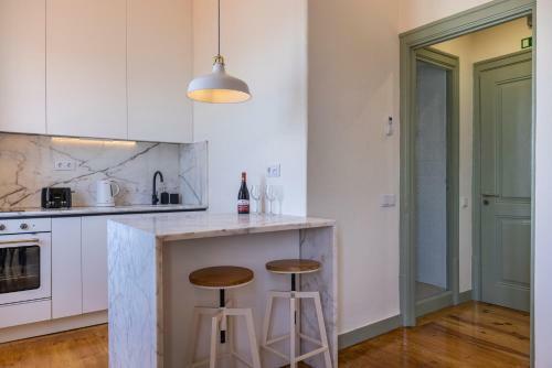 Monte Estoril Train Station - Seaside Apartment