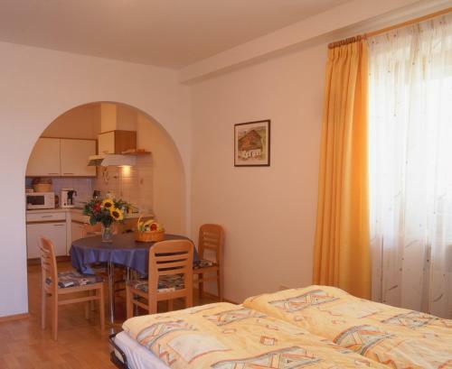 Hostal Felsenegg