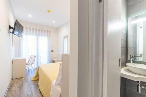 Hostal Avenue 41 Guest House