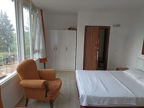 Tokg�z Hotel Restaurant