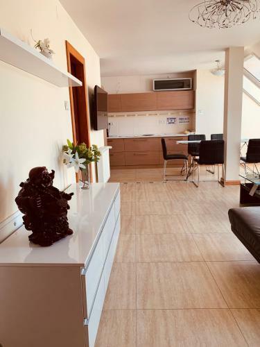 Ginger Apartmant