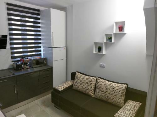 Water Lily Apartment Studio 2