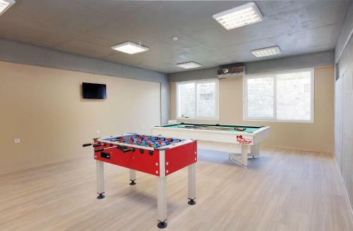 Private Room In A Two Bedroom Apartment