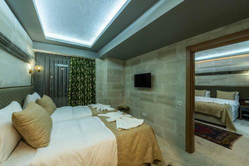 Ahiyan Hotel