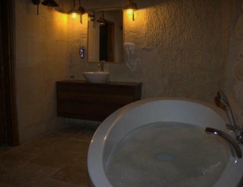 Feris Cave Hotel