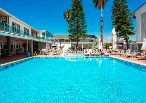 Hotel Clover Magic Altinkum Park