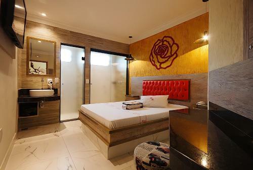 Red Rose Motel & Hotel