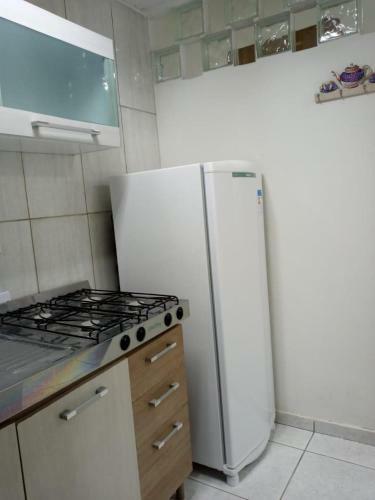 Apartamento Kitnet Completa Bem Localizada C/ Estacionamento