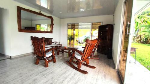 Acogedora Casa De Campo Con Vista A La Monta�a