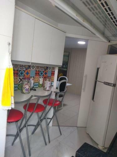 Apartamento A J�ia Da Praia Do Morro! Perto De Tudo.