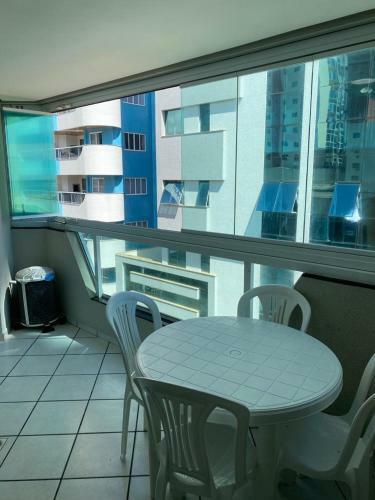 Apartamento A 15m Do Mar Em Itapema Meia Praia
