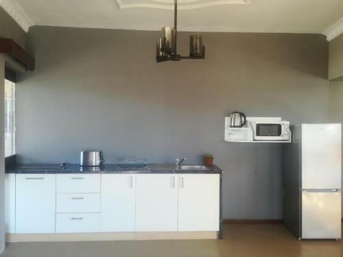 Hostal Aloha Africa Guest House @humewood Beachfront