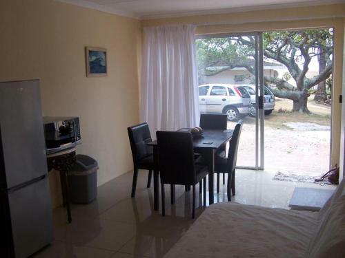 Hostal Aloha Africa Guest House @humewood Beachfront