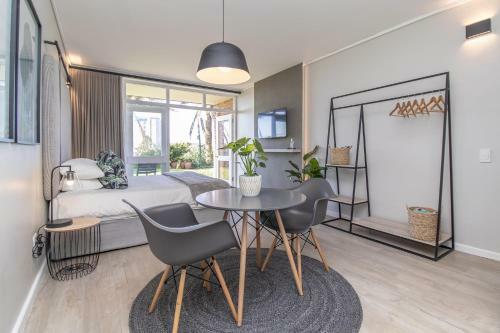 Luxurious Brookes Hill Self Catering Apartment